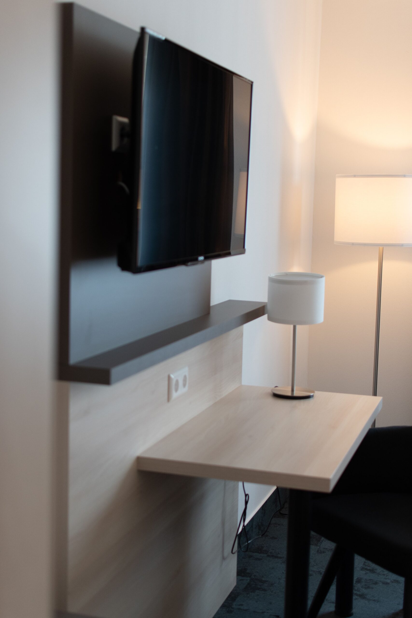 Hotel Lampertheim 36 exo hotel lampertheim room desk and tv scaled